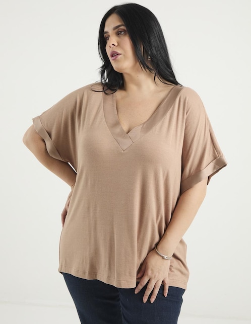 Playera manga corta cuello V para mujer 1