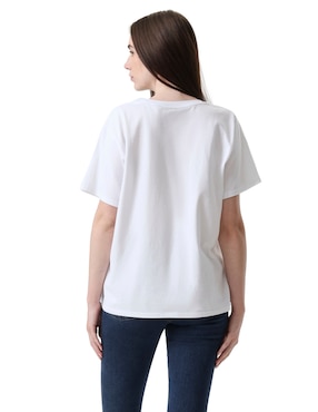 Playera manga corta Levi's cuello redondo para mujer