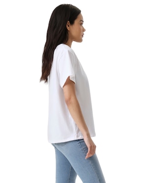 Playera manga corta Levi's cuello redondo para mujer