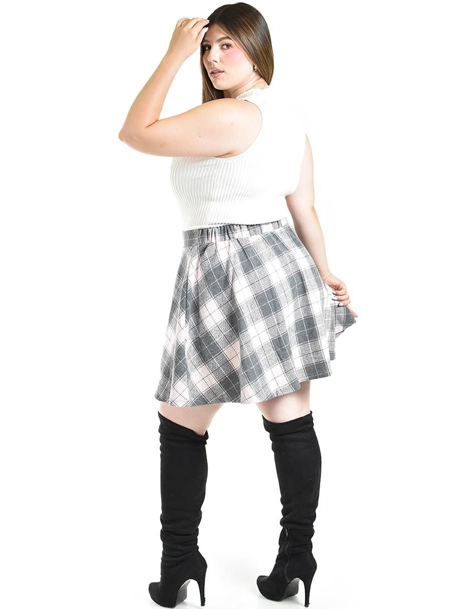 Falda corta a la cintura 3