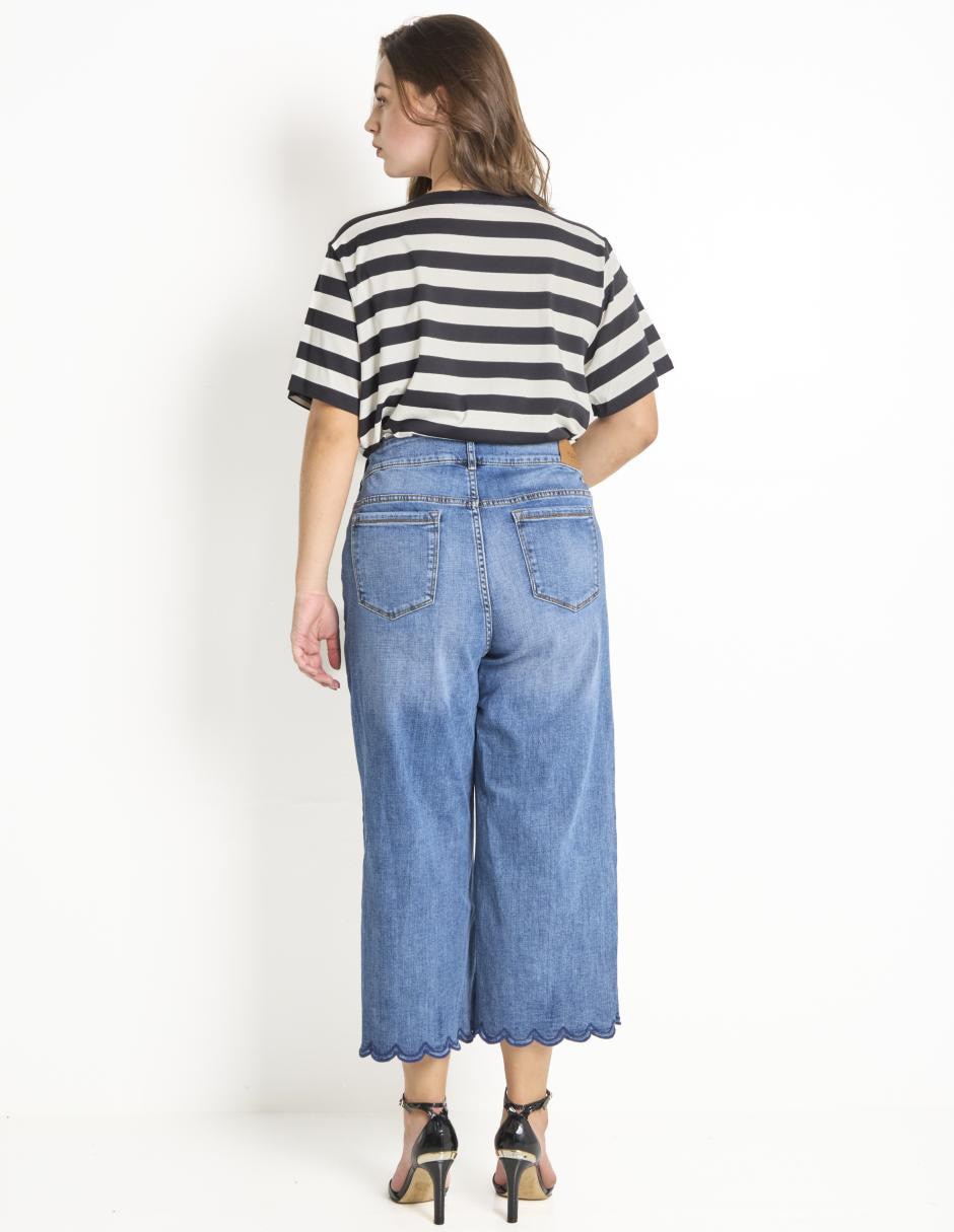 Jeans capri amplio para mujer